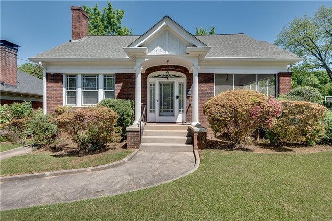 Foto del edificio - 812 Adair Ave NE