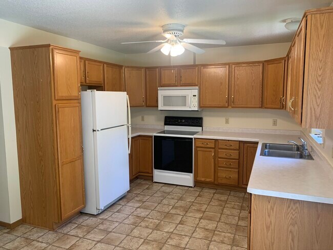 Foto del edificio - 438-440 W Hillside Dr