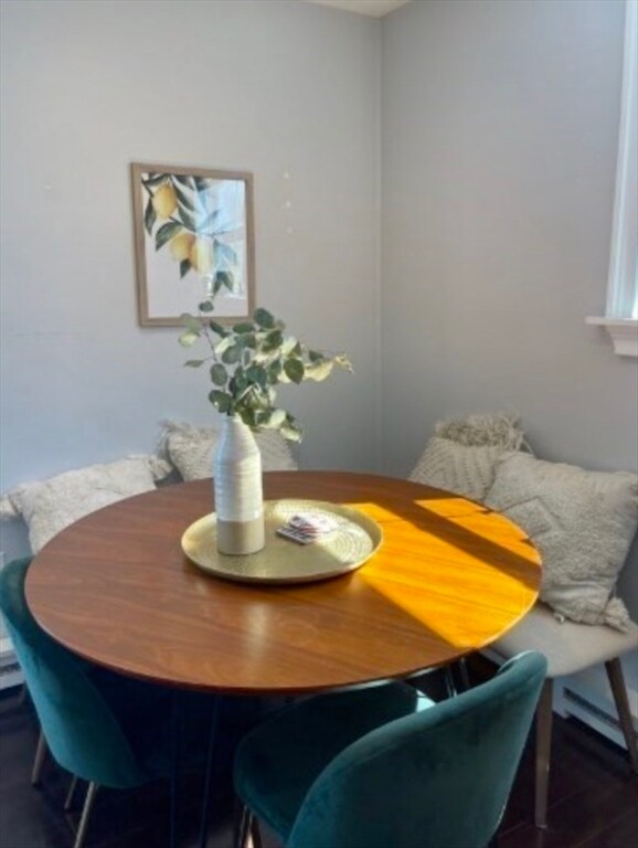 Foto del edificio - 104 H St