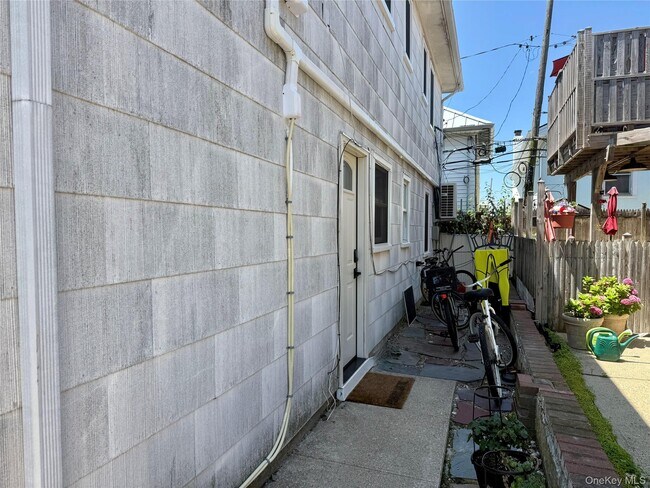 Foto del edificio - 105 Belmont Ave