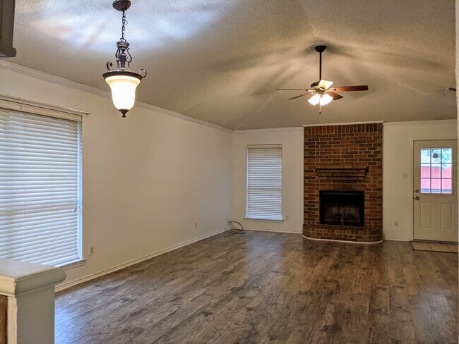 Building Photo - 9008 Topperwind Ct