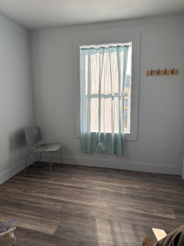 Building Photo - 341 Broadway St