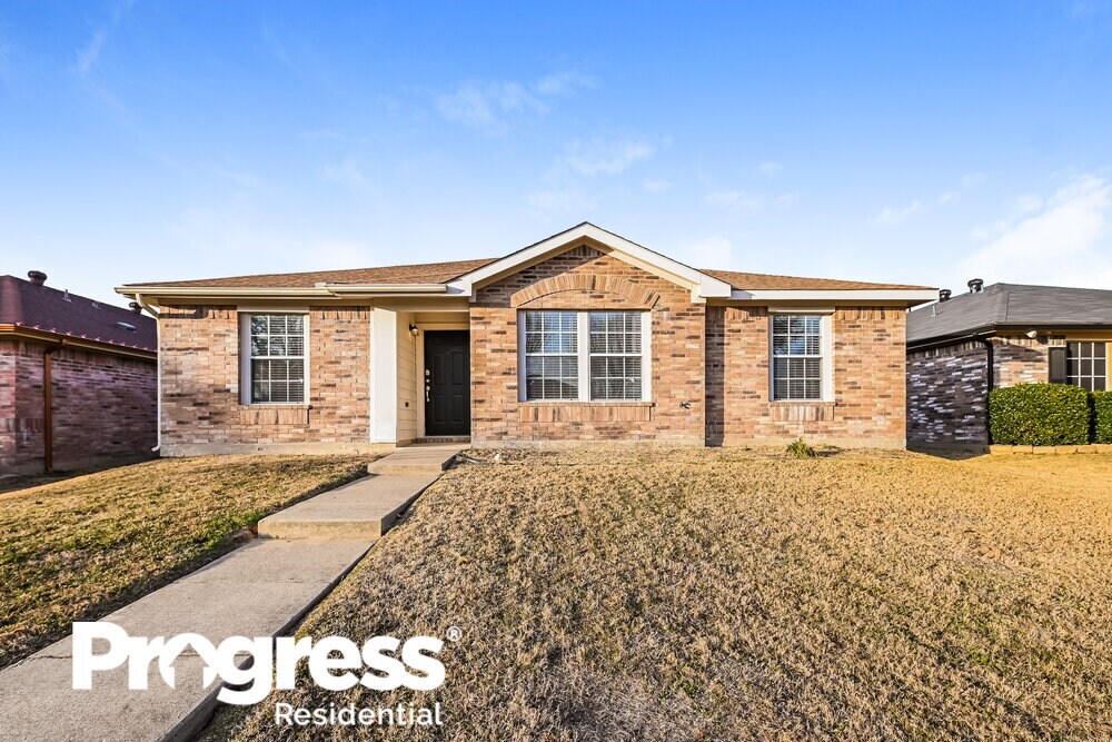 2425 Meadowgate Ln, Lancaster, TX 75134 House Rental in Lancaster, TX
