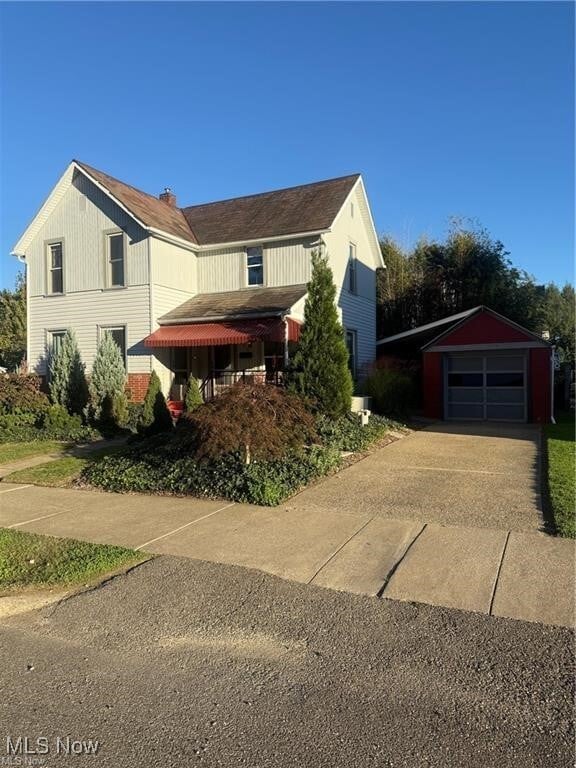 Building Photo - 450 E 5th St