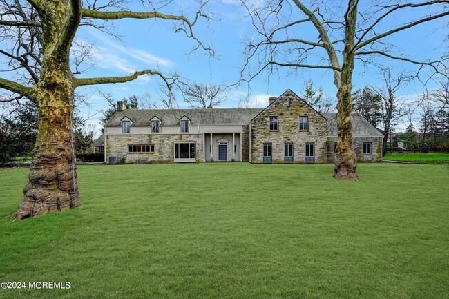 Building Photo - 80 Wickapecko Dr