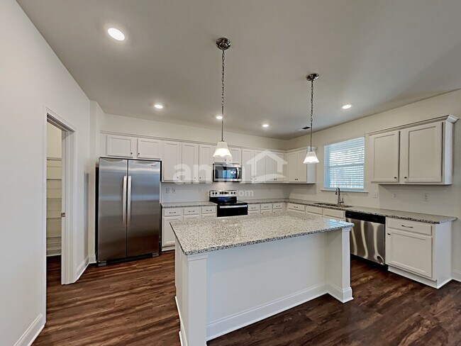 Building Photo - 216 Latitia Lane