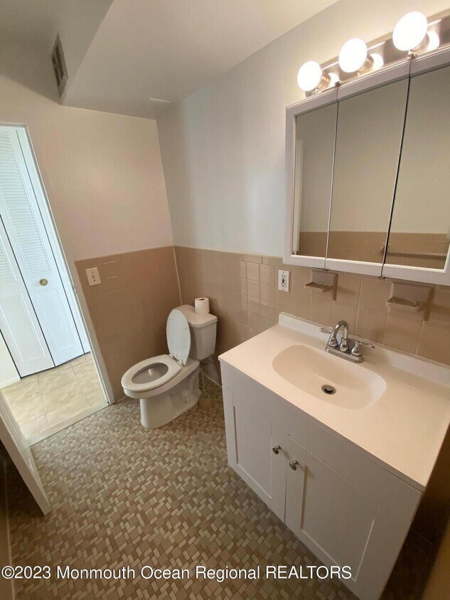 255 Schuyler Ave, Kearny, NJ 07032 House Rental in Kearny, NJ