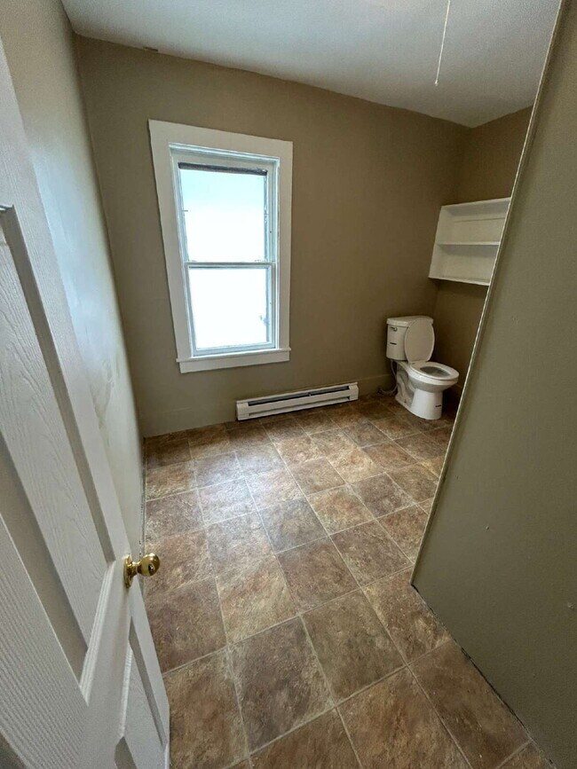 Foto del edificio - 1 Bedroom Available in Mount Morris – Available August 15th, 2026