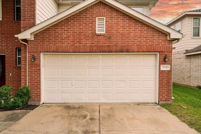 Foto del edificio - 21550 Elm Hurst Ln