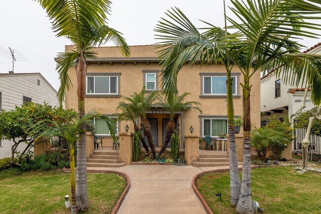Foto del edificio - 2059 N Vermont Ave