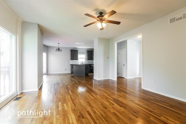 Building Photo - 7908 W 142nd St