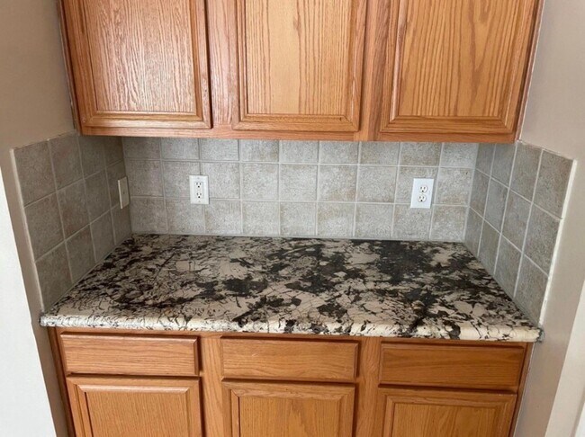 Foto del edificio - 15119 Wimberly Park Dr