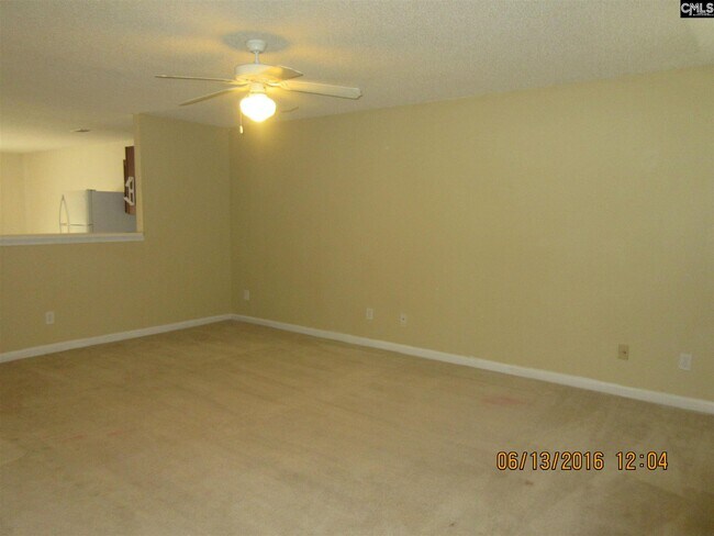 Building Photo - 208 Sterling Cross Dr
