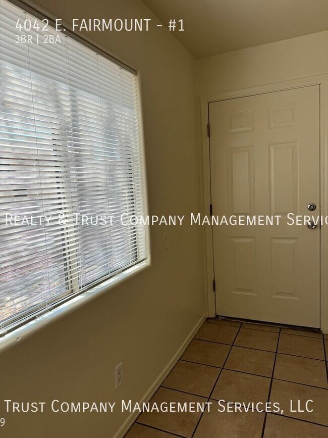 Foto del edificio - 4042 E. FAIRMOUNT-#1