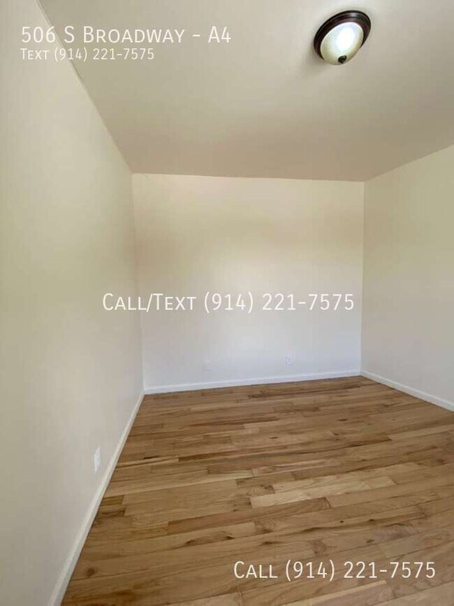 Building Photo - 506 S Broadway