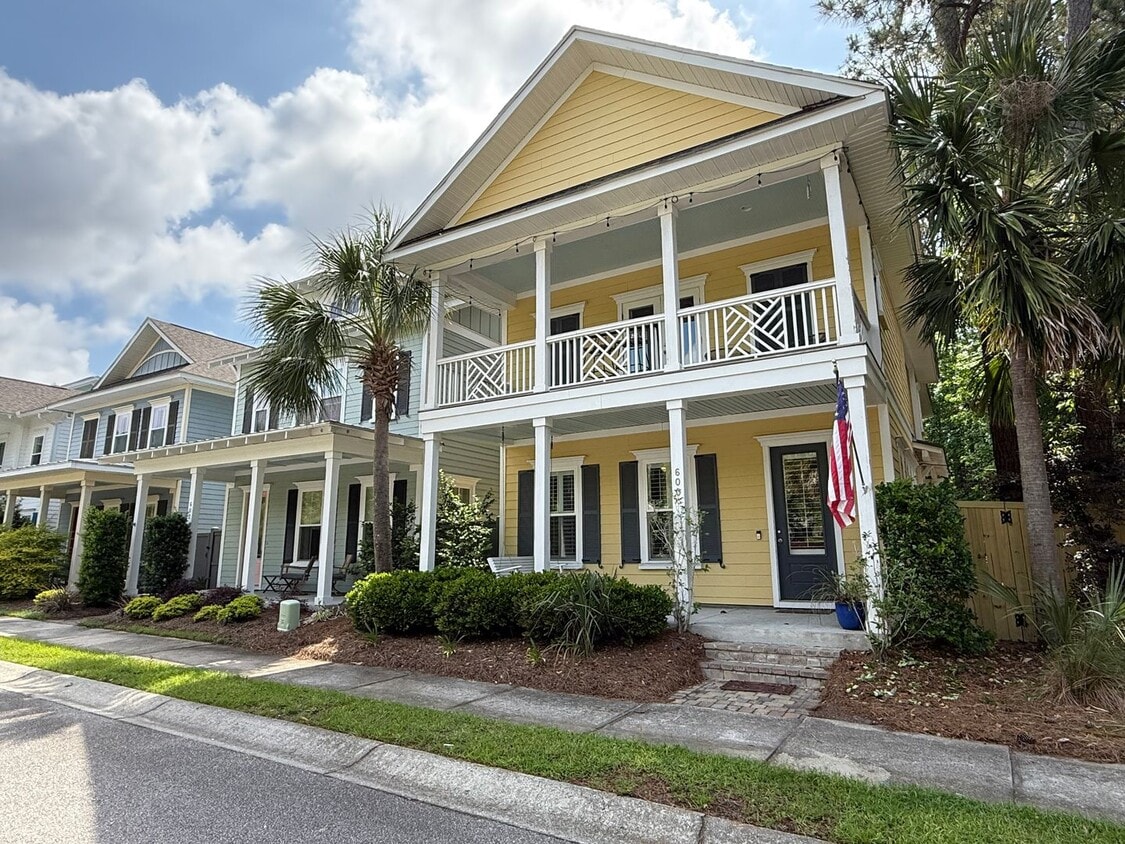 Foto principal - 3 Bedroom 2.5 Bath House in Moultrie Park ...
