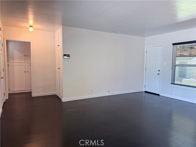 Building Photo - 527 N San Antonio Ave