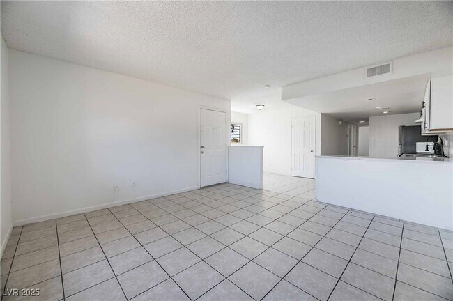 Foto del edificio - 5317 Redberry St