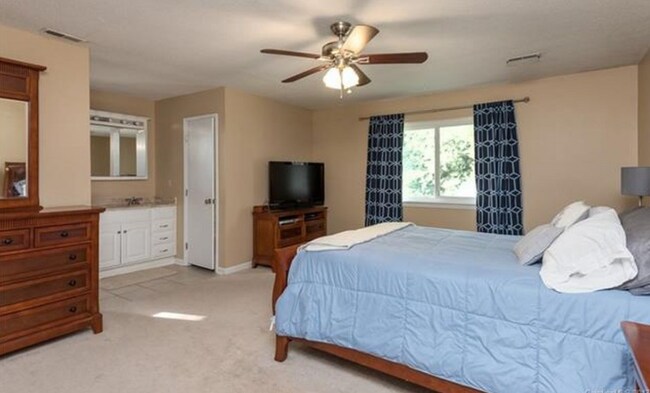 master bedroom on back of house with 2 walk in closets - 113 Vista Grande Cir