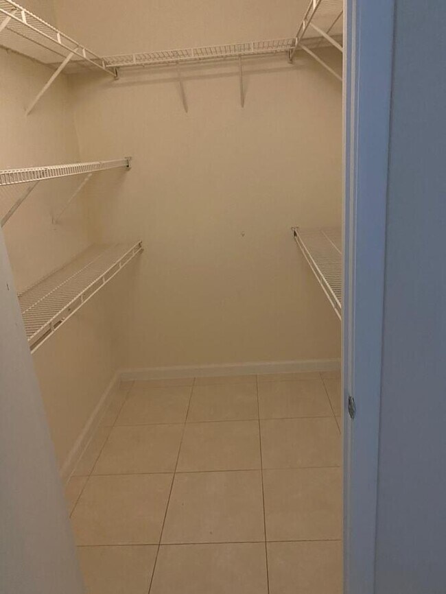 Photo - 4541-10 2bedroom/2bath in gated community Apartment