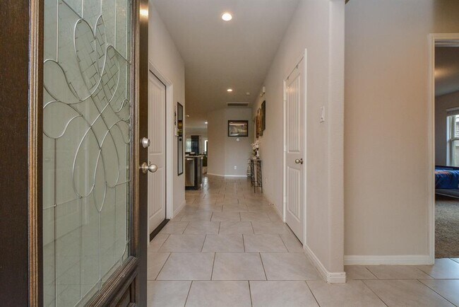 Foto del edificio - 6907 Ithaca Heights Ln