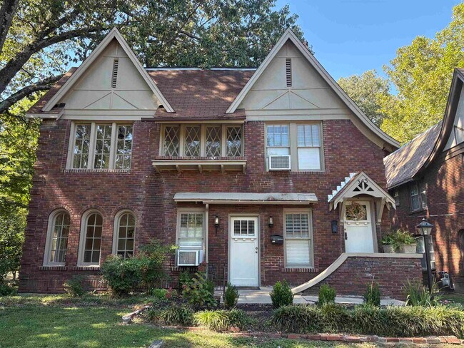 Foto del edificio - 343 N McLean Blvd