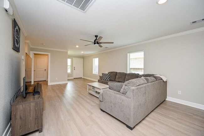 Building Photo - 4235 Palmetto Grv Ln