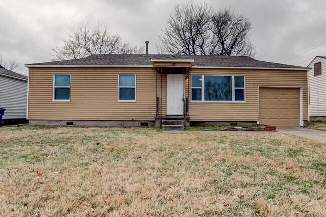 Foto del edificio - 3 Bed / 1 Bath in Tulsa!