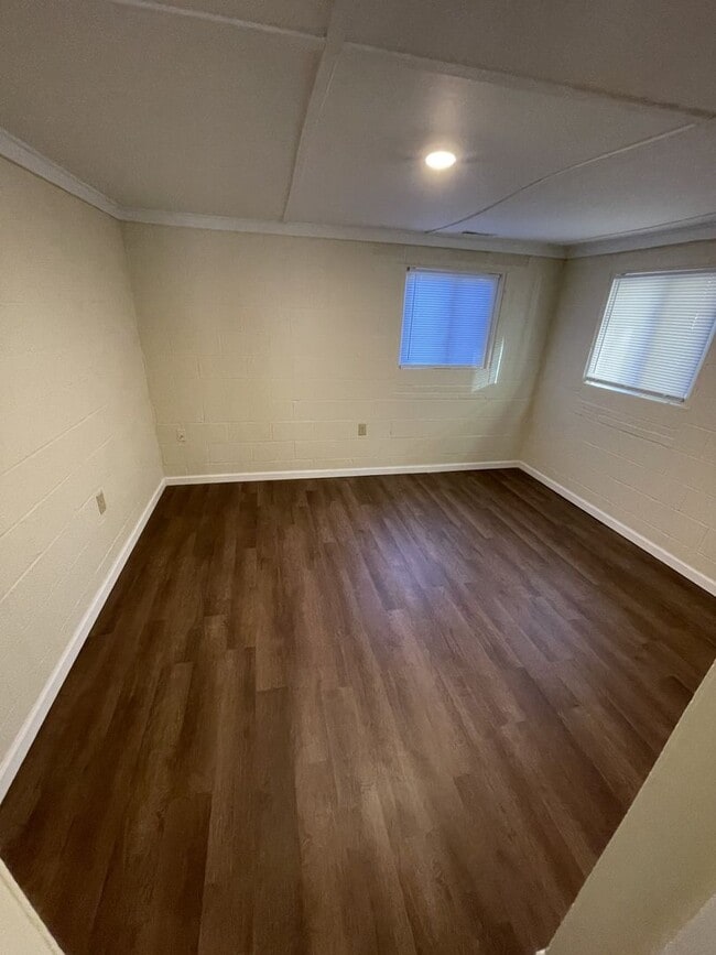 Building Photo - 1 Bedroom 1 Bathroom