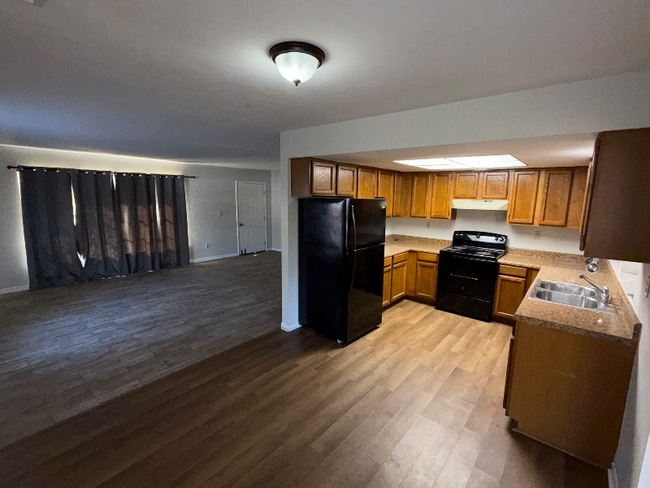 Foto del edificio - 68 Hardee St