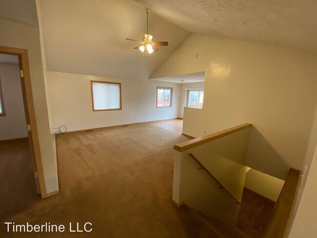 Building Photo - 5655 N 21st St