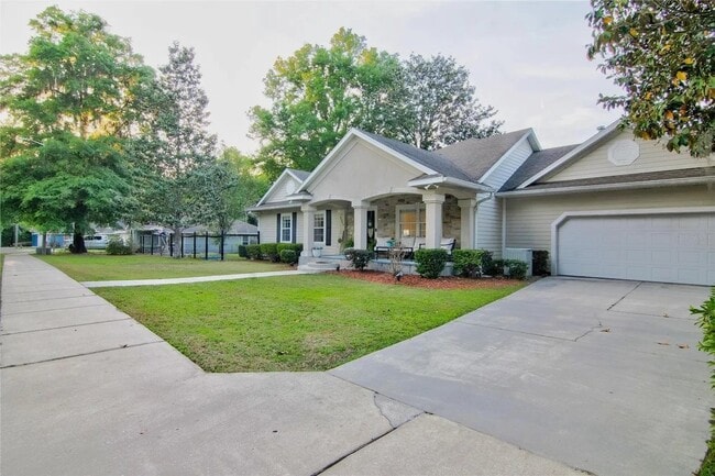 Building Photo - 2204 NW 29th Ave