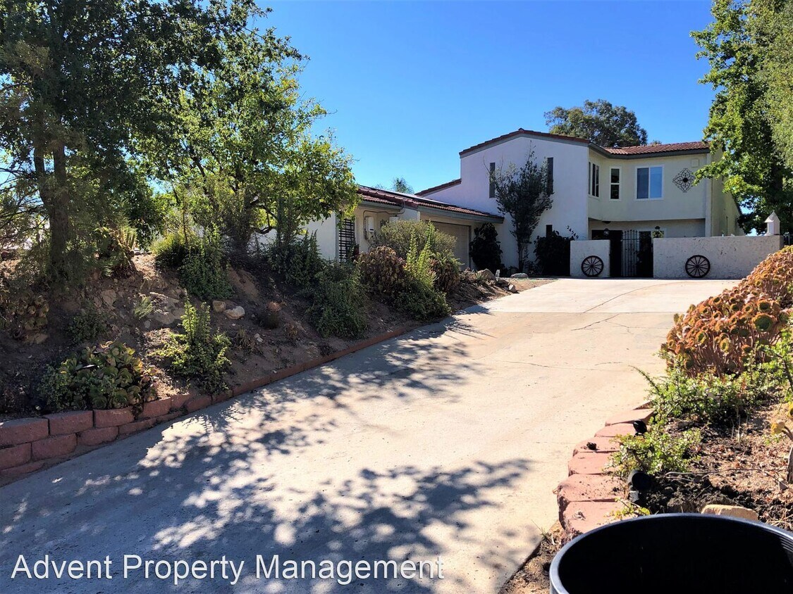 3 br, 2 bath House 24549 Tesoro Way House for Rent in Ramona, CA