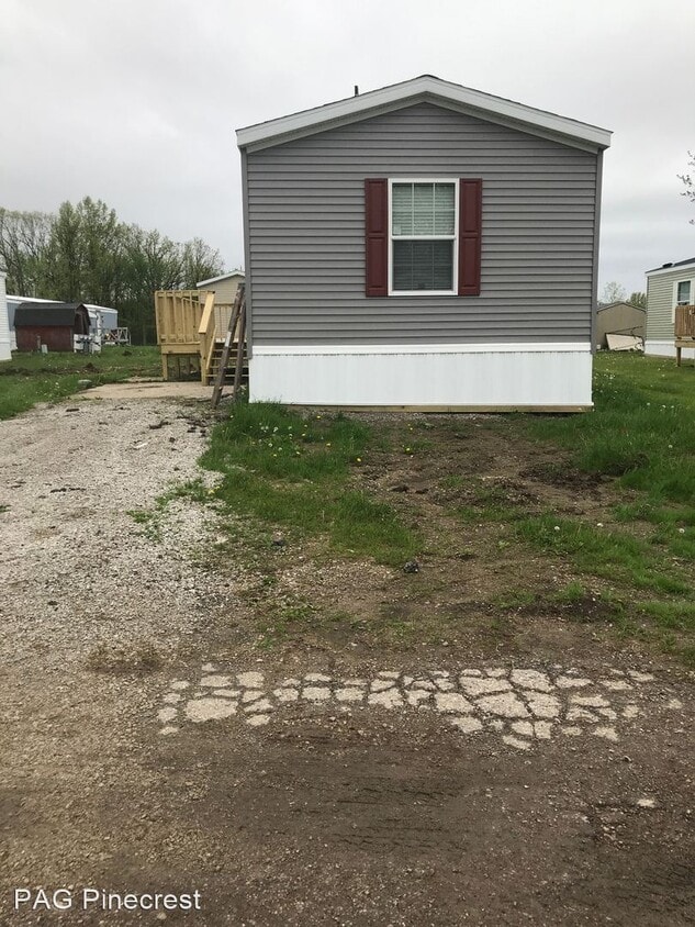 903 Colby Rd, Crestline, OH 44827 Room for Rent in Crestline, OH