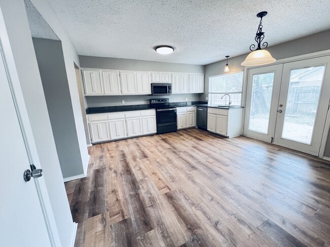 Photo - 2102 Richwood Dr House