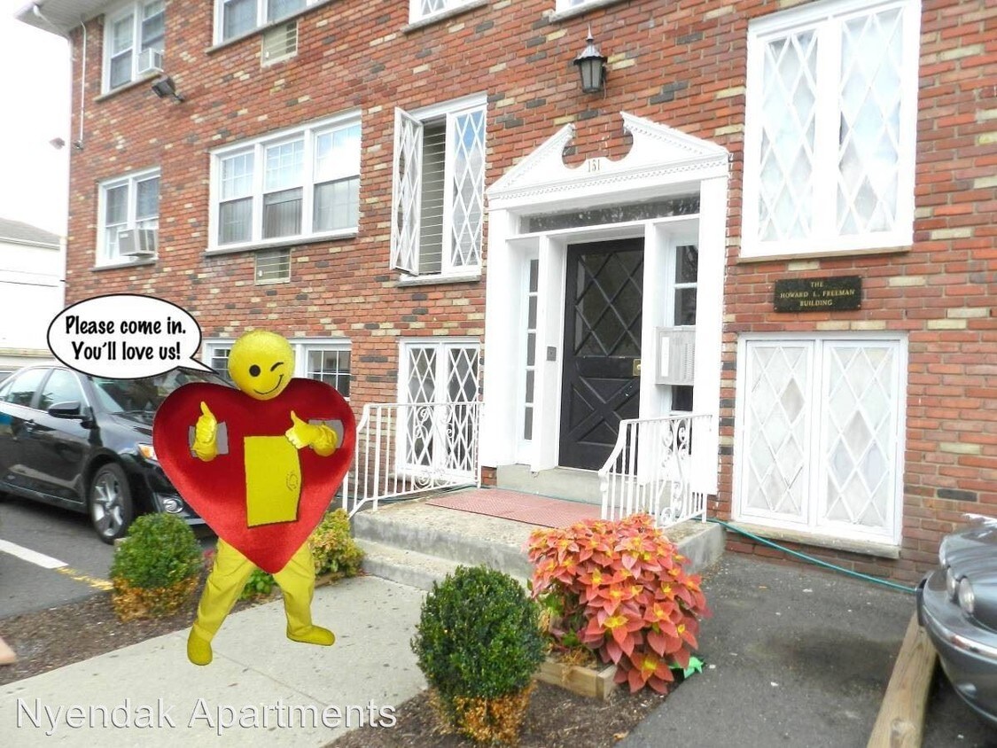 Primary Photo - 167 Lincoln Ave