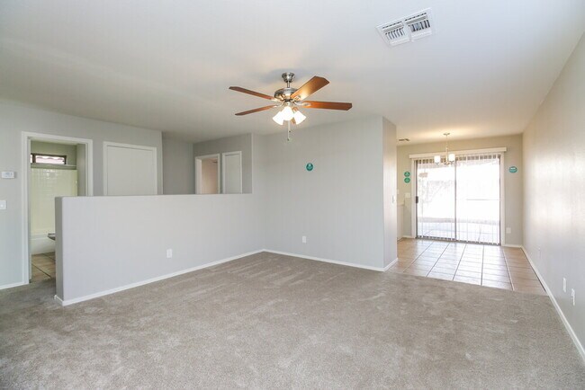 Foto del edificio - 10602 W Rosewood Dr