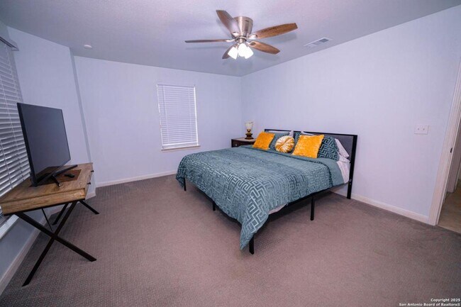 Foto del edificio - 7323 Snowden Rd
