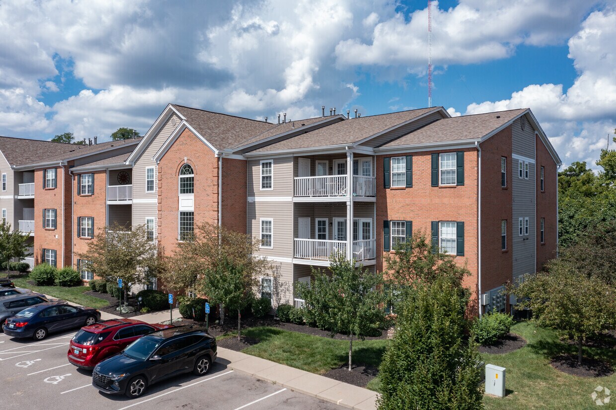 Primary Photo - Ivy Ridge Condominiums