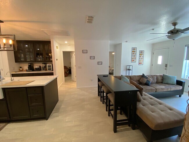 Foto del edificio - 3045 Palisades Dr