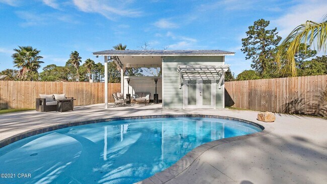 Building Photo - 2916 Laurie Ave