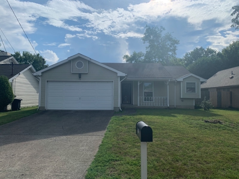 Primary Photo - 112 Agee Cir E