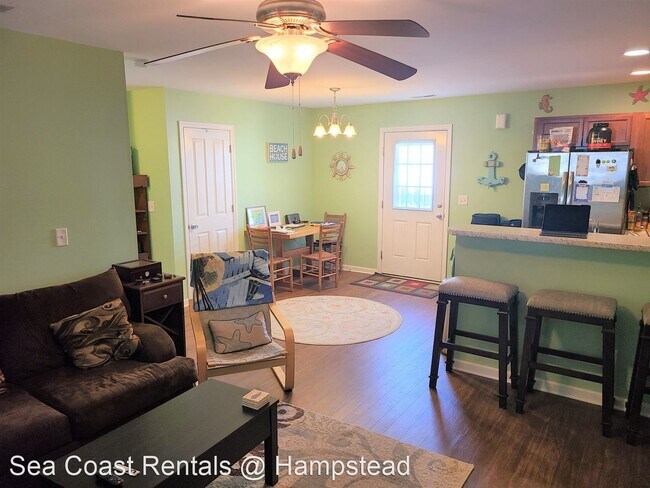 Building Photo - 3 br, 3.5 bath House - 114B James Ave