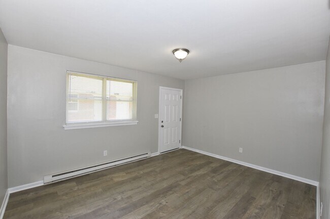 Foto del edificio - 7923 Thompson Rd