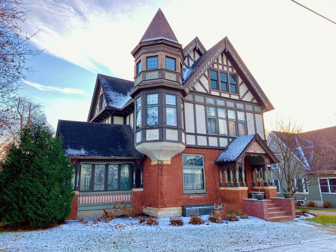 Foto principal - 609 W Fountain St