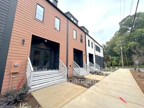 Building Photo - 1312 Carolyn Dr