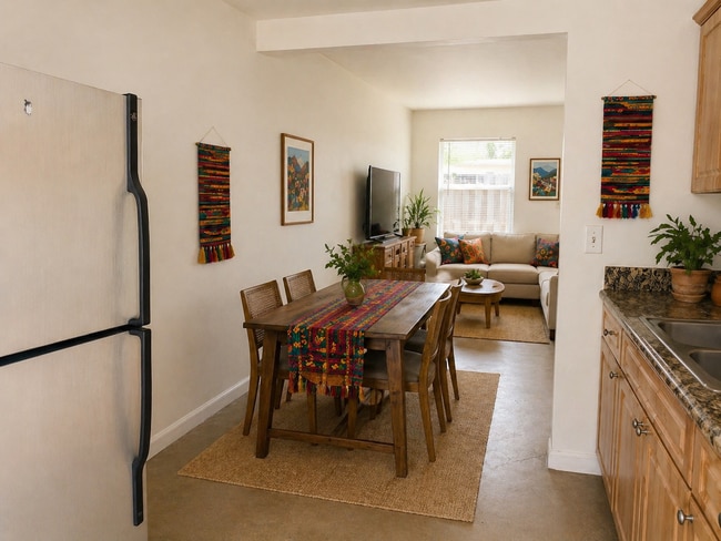 Photo - 1600 Center St Apartment