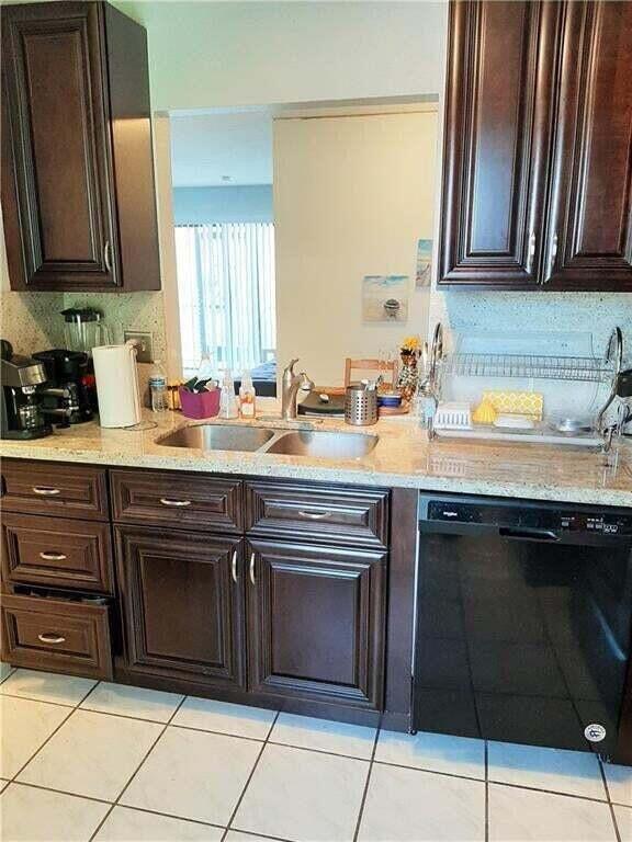 Foto del edificio - 1679 NW 15th Vista