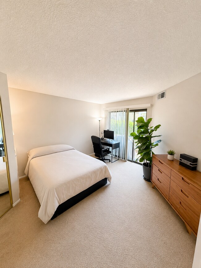 Foto del edificio - 9705 Mesa Springs Way