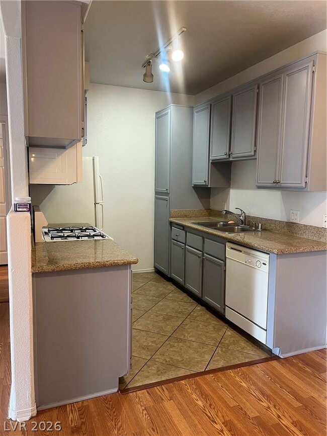 Foto del edificio - 3318 N Decatur Blvd